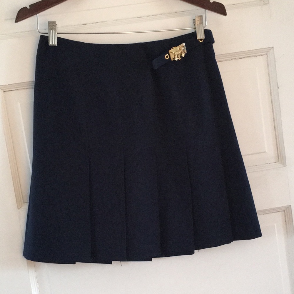 St. John navy blue size 4 perfect condition.